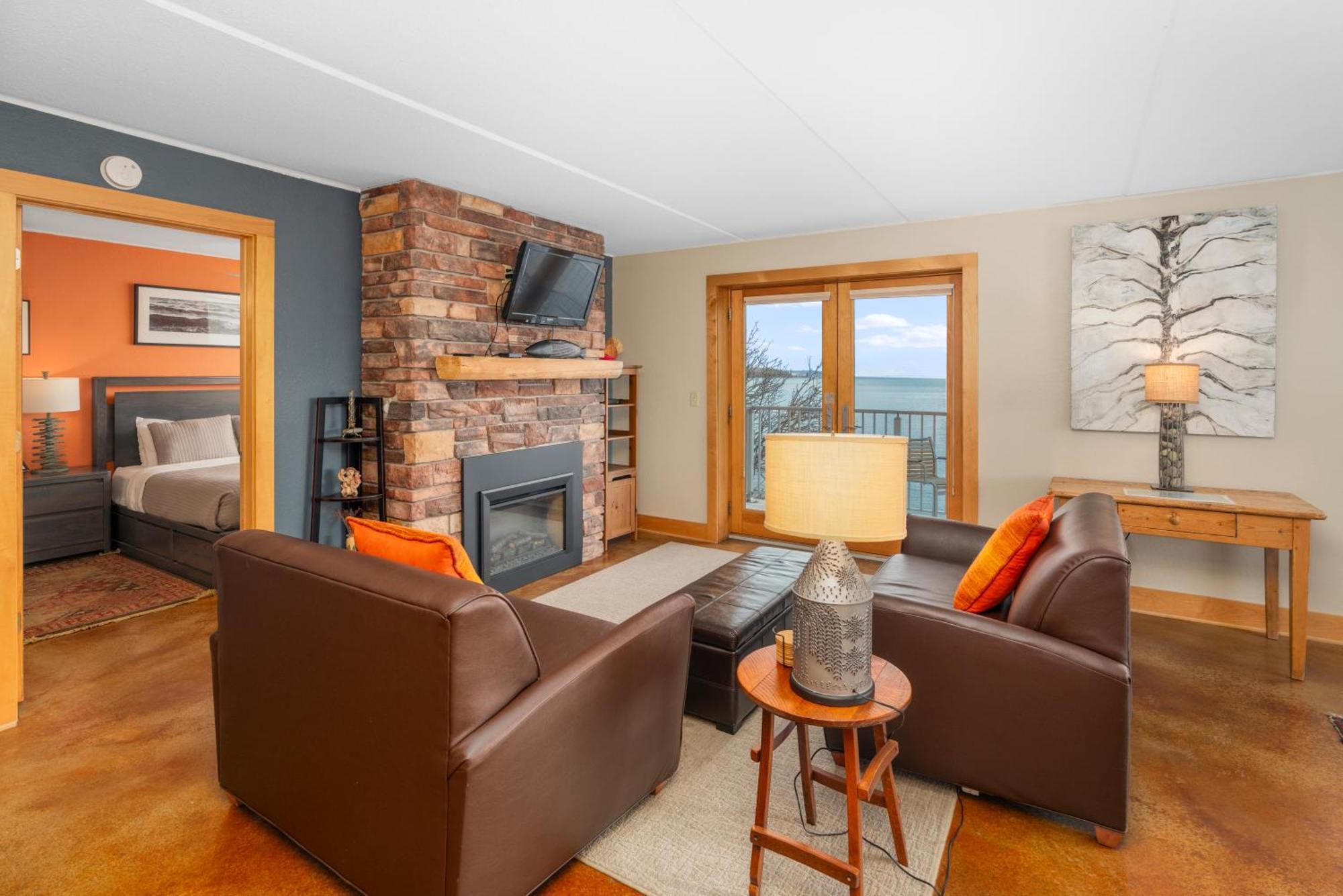 East Bay Suites Grand Marais Exterior foto
