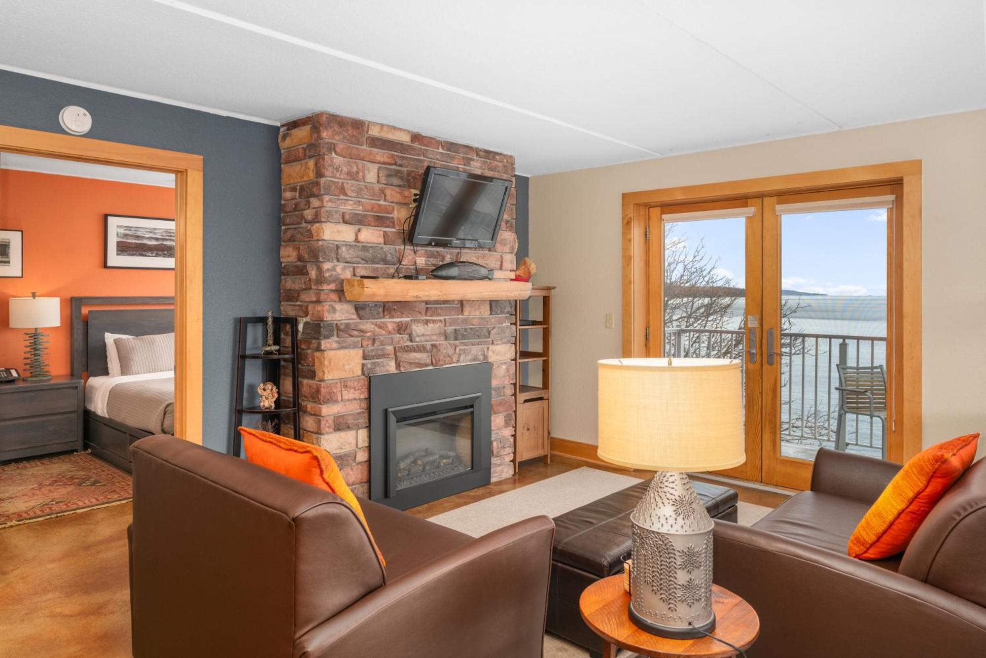 East Bay Suites Grand Marais Exterior foto