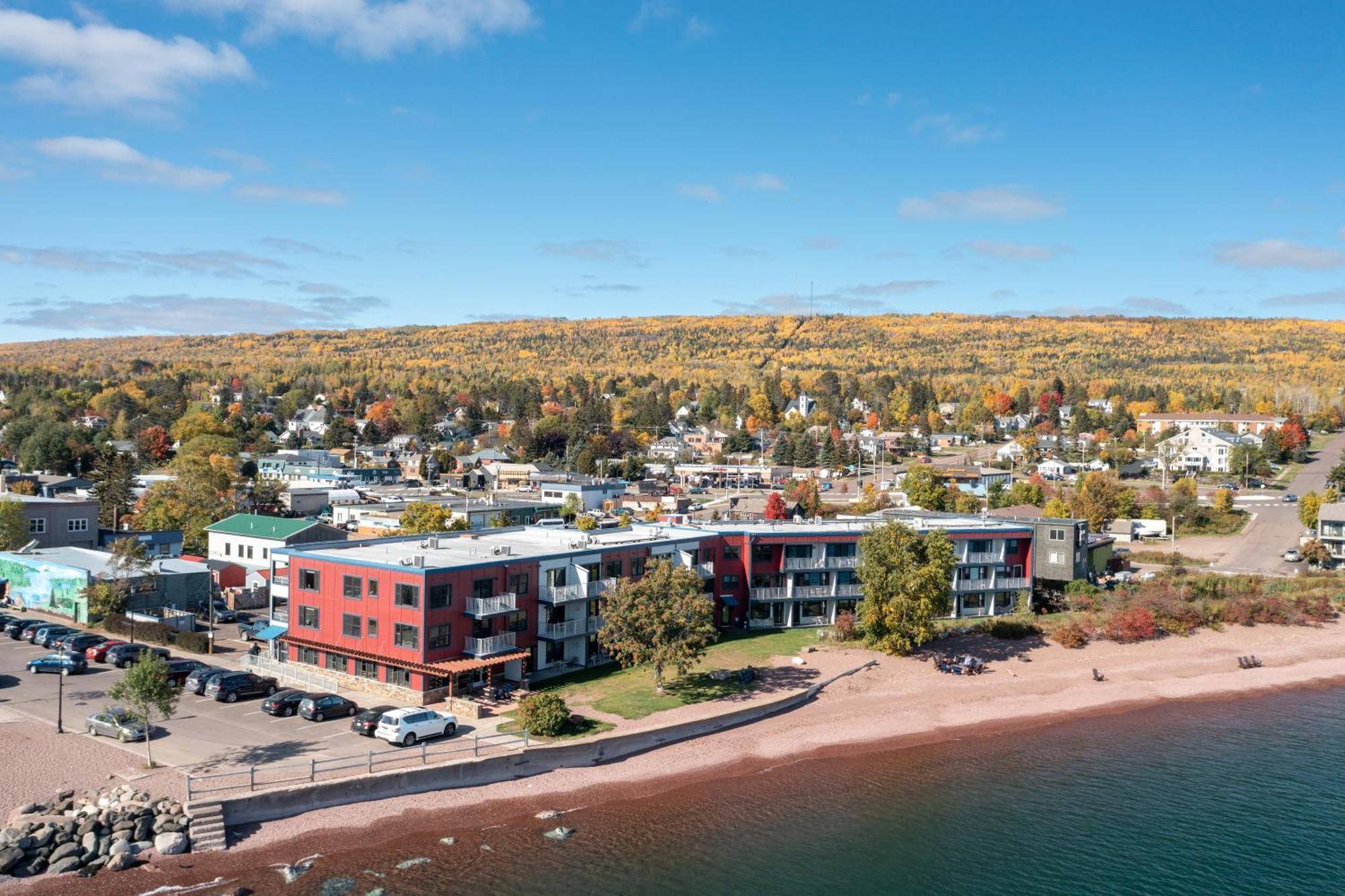 East Bay Suites Grand Marais Exterior foto