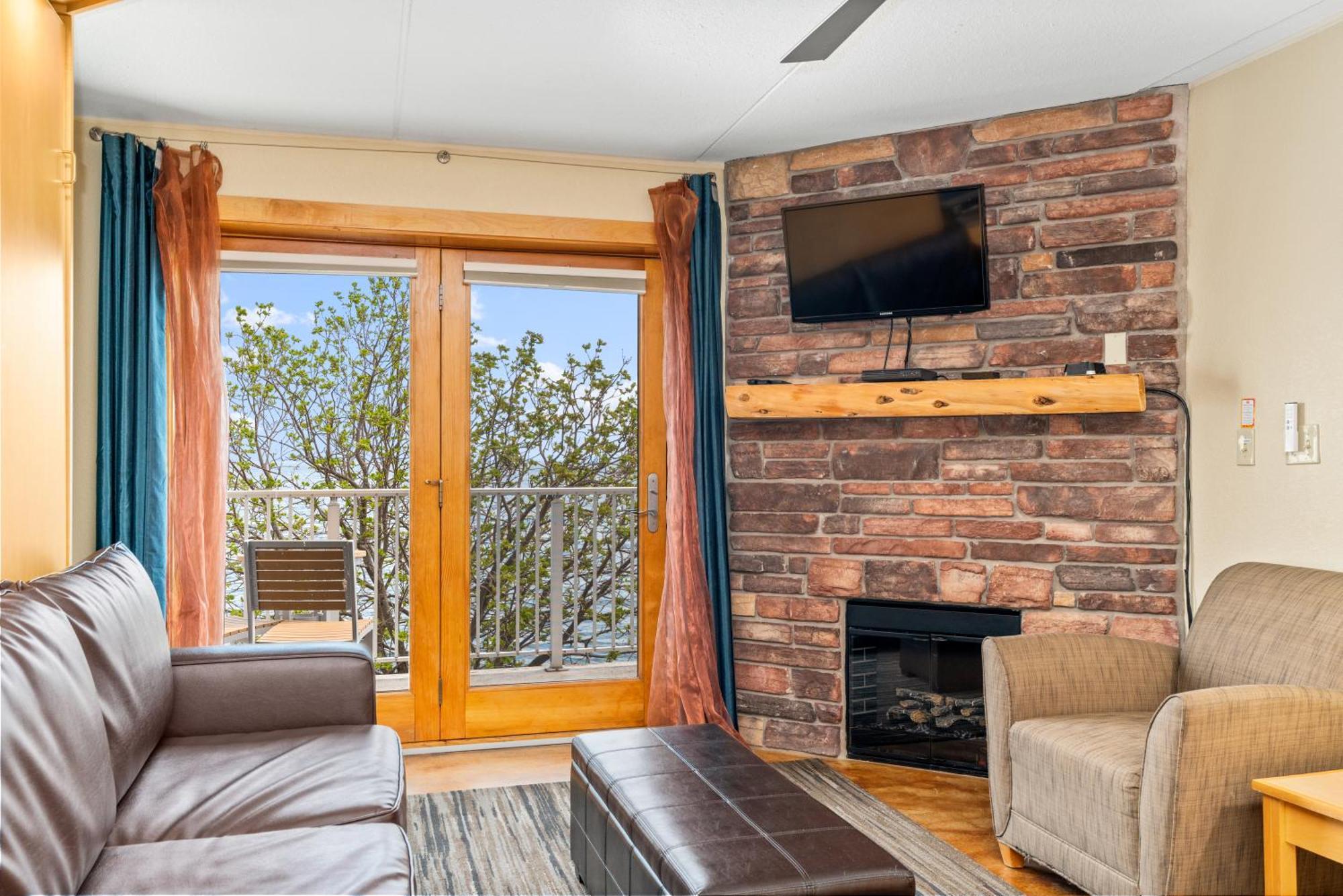 East Bay Suites Grand Marais Exterior foto