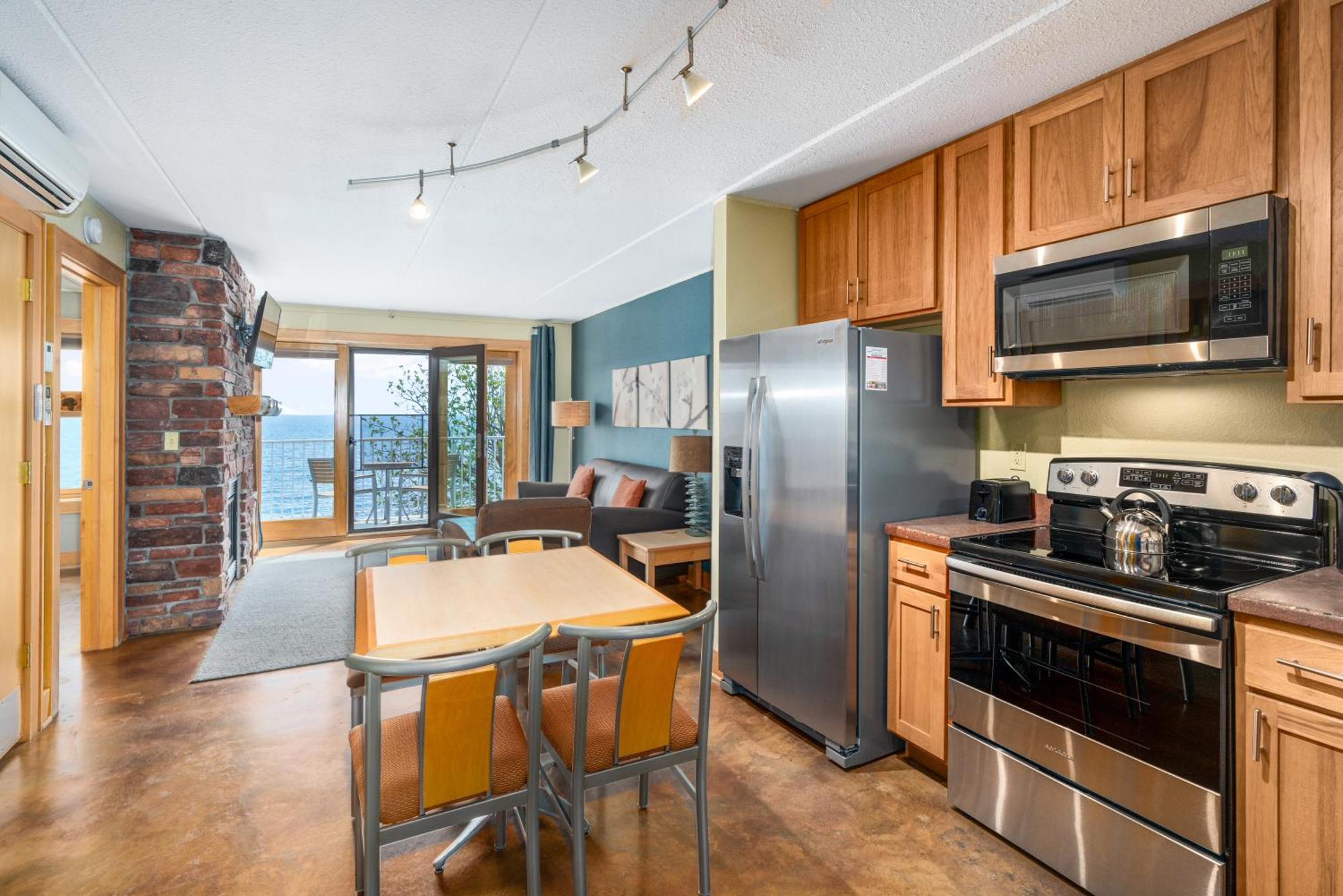 East Bay Suites Grand Marais Exterior foto
