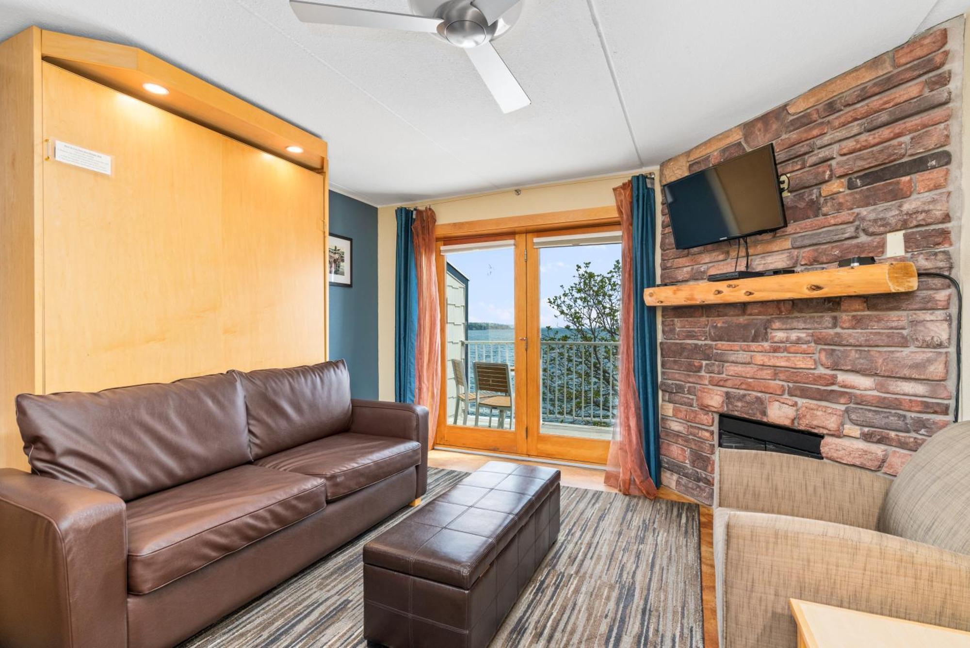 East Bay Suites Grand Marais Exterior foto